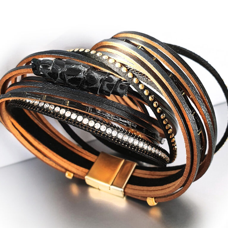 Hosszú fekete többszálas bőr karkötő