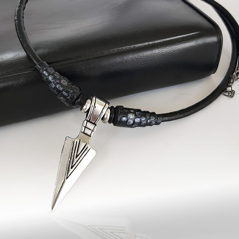 Acél nyíl férfi nyaklánc