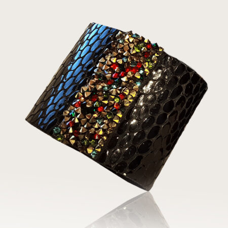 Fekete lakk kígyóbőr karkötő