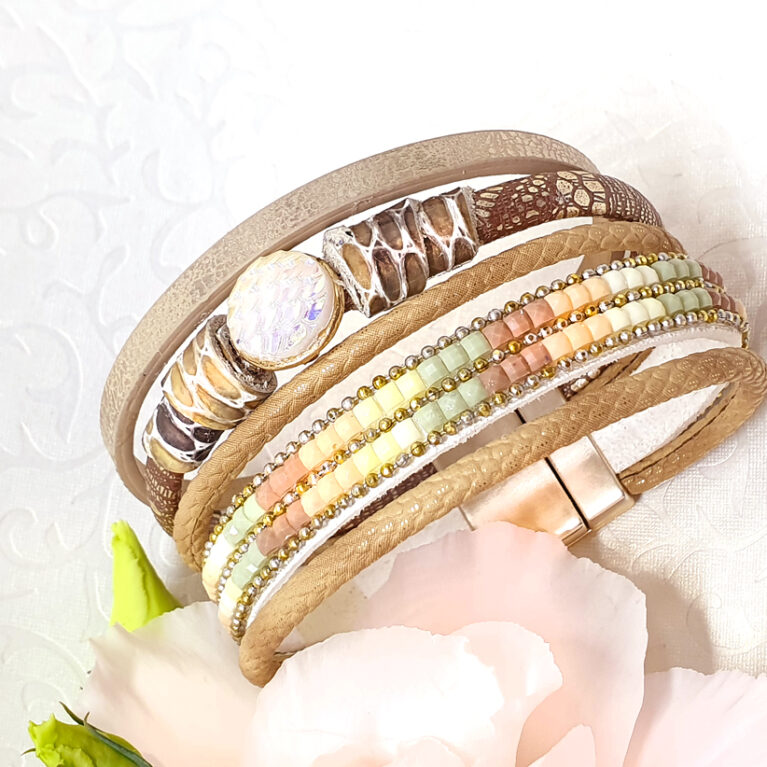 Halpikkelyes többszálas női bőr karkötő