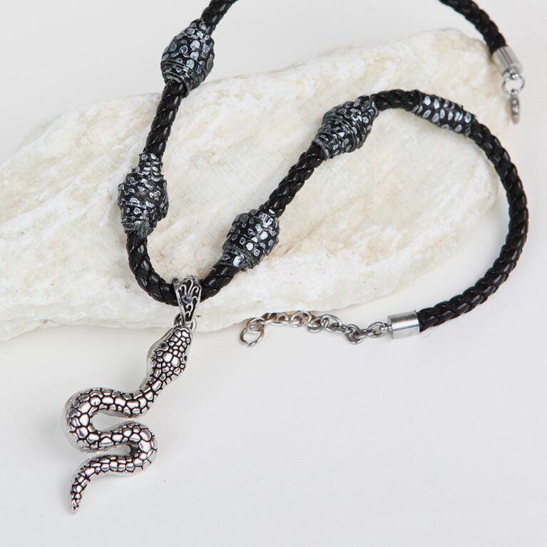 Kigyós férfi nyaklánc